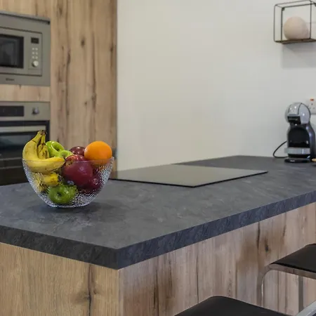 Sea-side Escape In - Sleeps 6