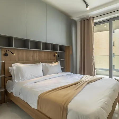 Apartament Sea-side Escape In - Sleeps 6 Sliema