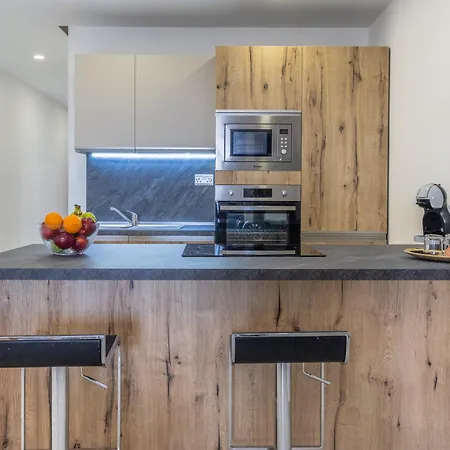 Sea-side Escape In - Sleeps 6