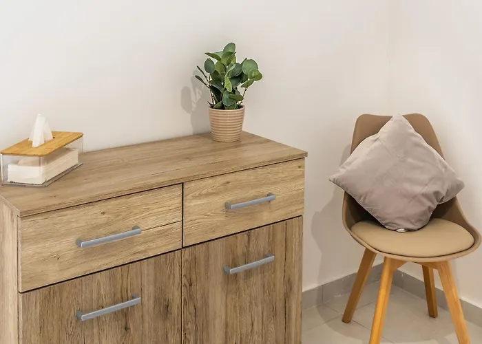 Sea-side Escape In - Sleeps 6 דירה *