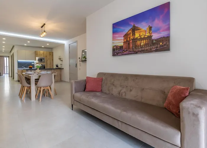 Sea-side Escape In - Sleeps 6 דירה