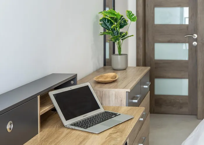 Sea-side Escape In - Sleeps 6 דירה *